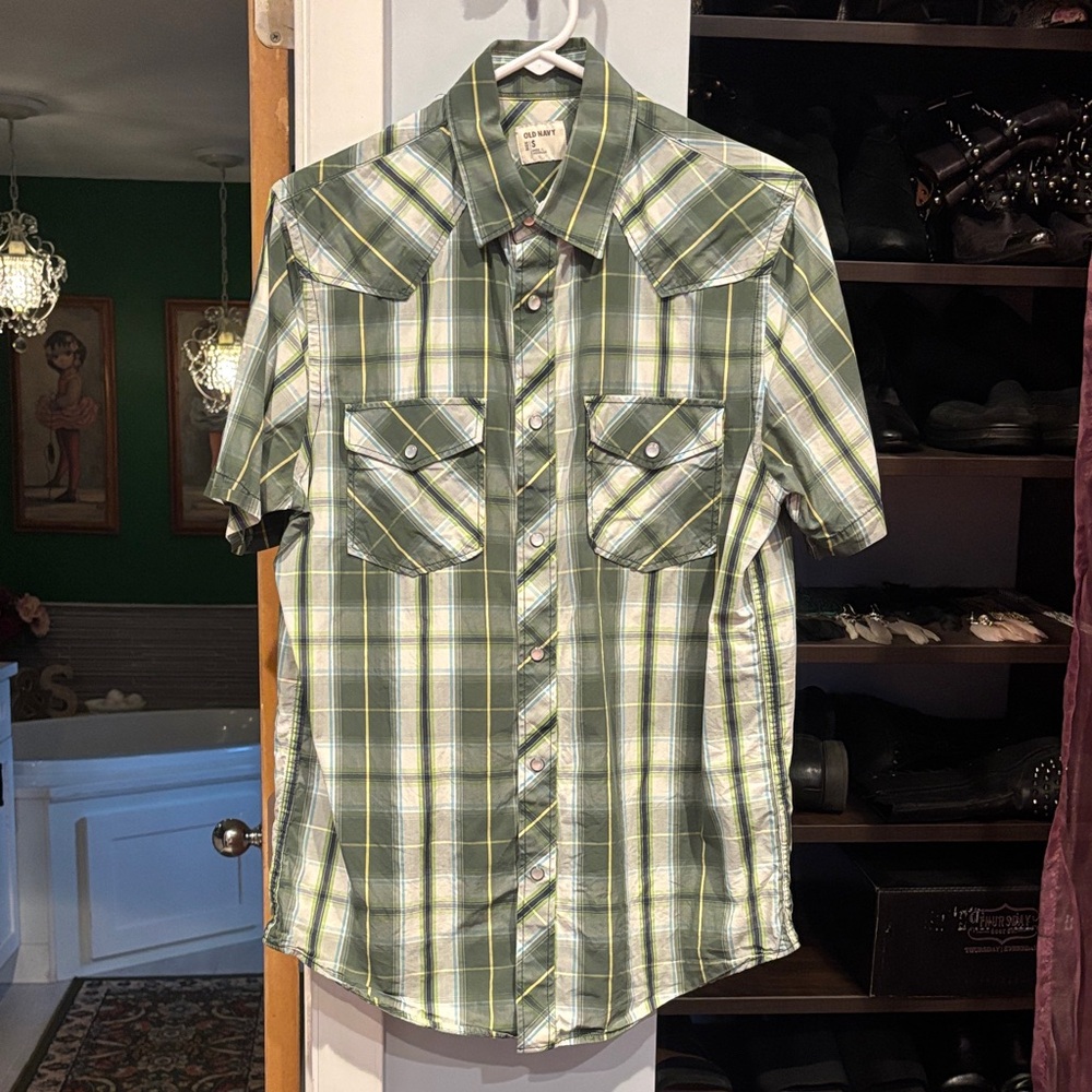 Old Navy Green Plaid Button Down Western Shirt - Short Sleeve Size Small